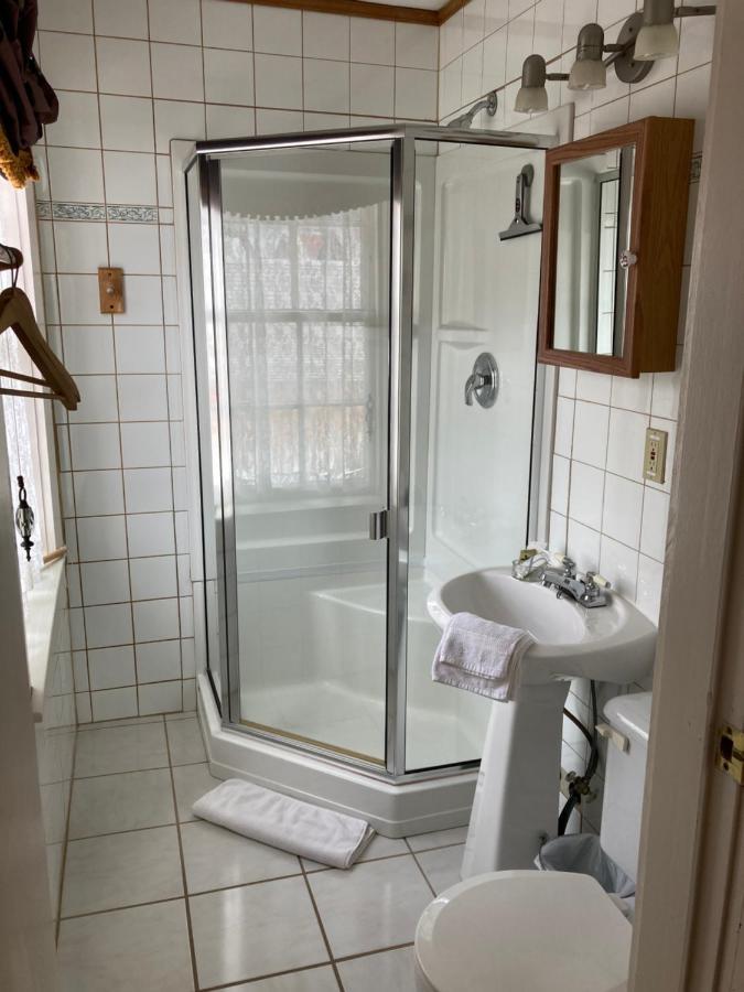 St. George Hotel Barkerville Экстерьер фото