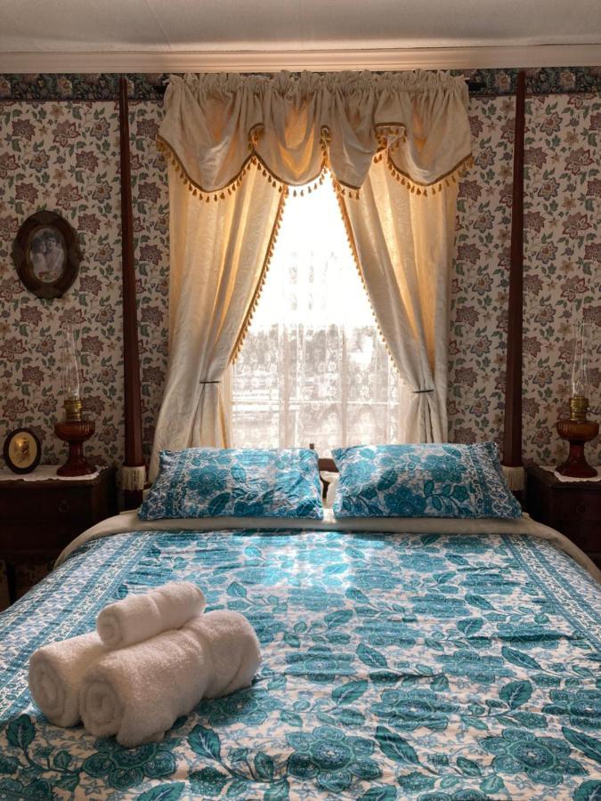 St. George Hotel Barkerville Экстерьер фото