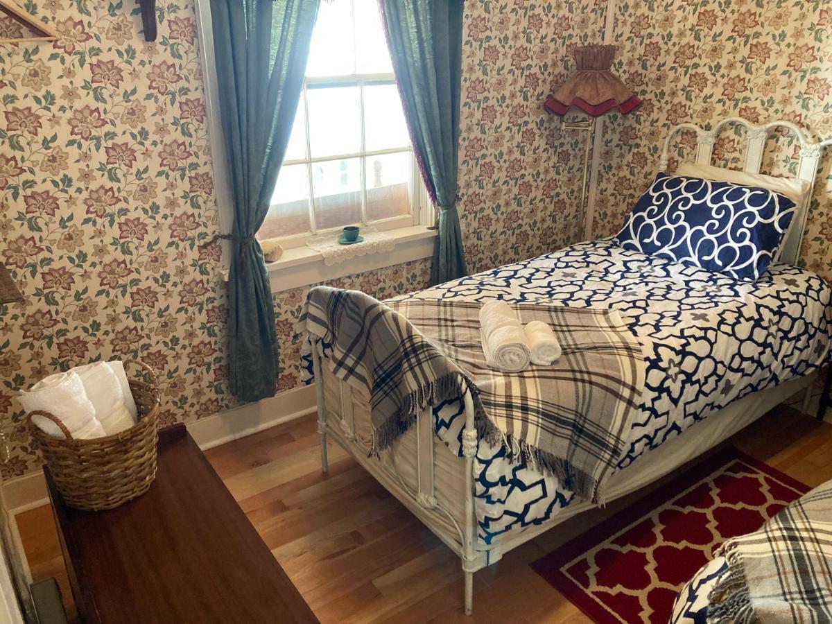 St. George Hotel Barkerville Экстерьер фото