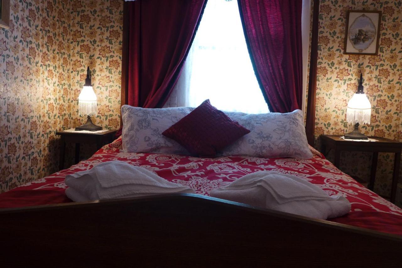 St. George Hotel Barkerville Экстерьер фото