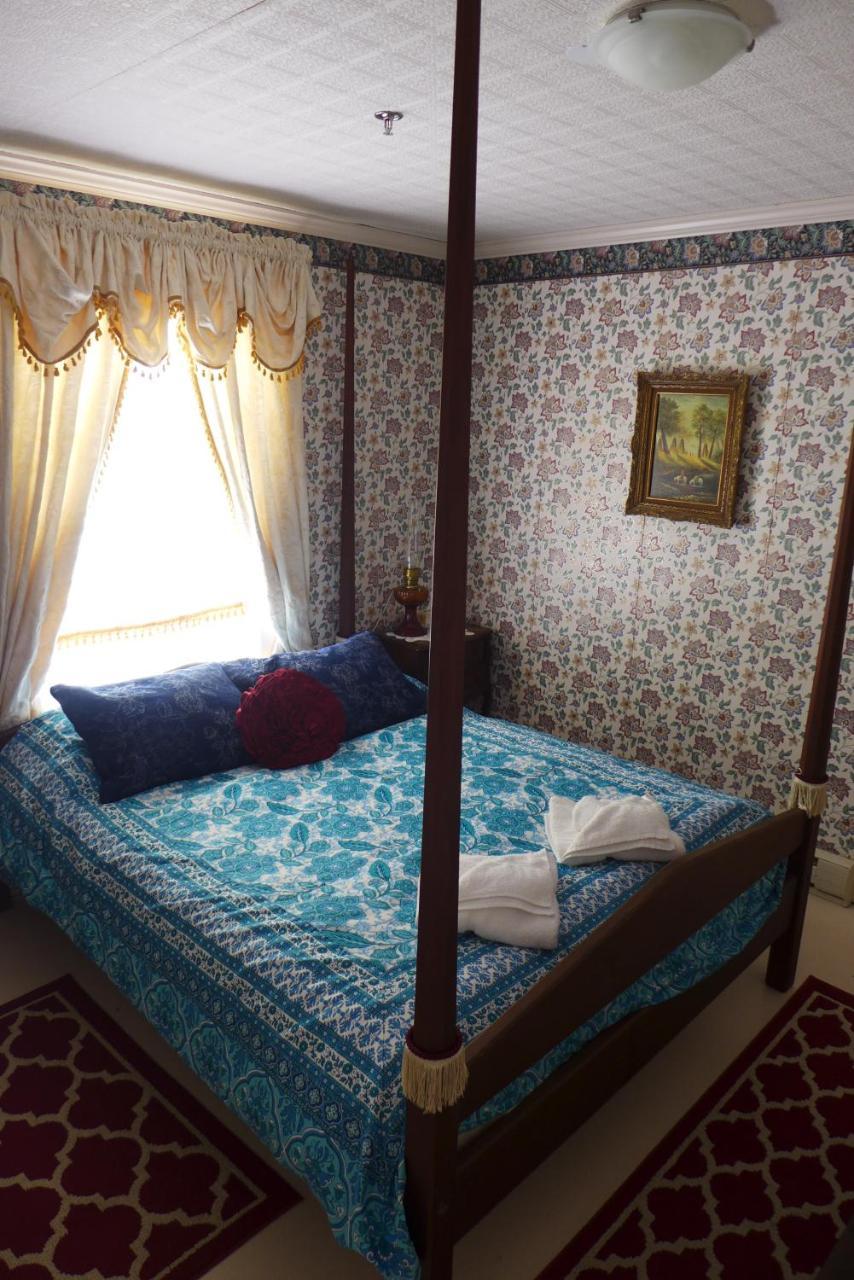 St. George Hotel Barkerville Экстерьер фото